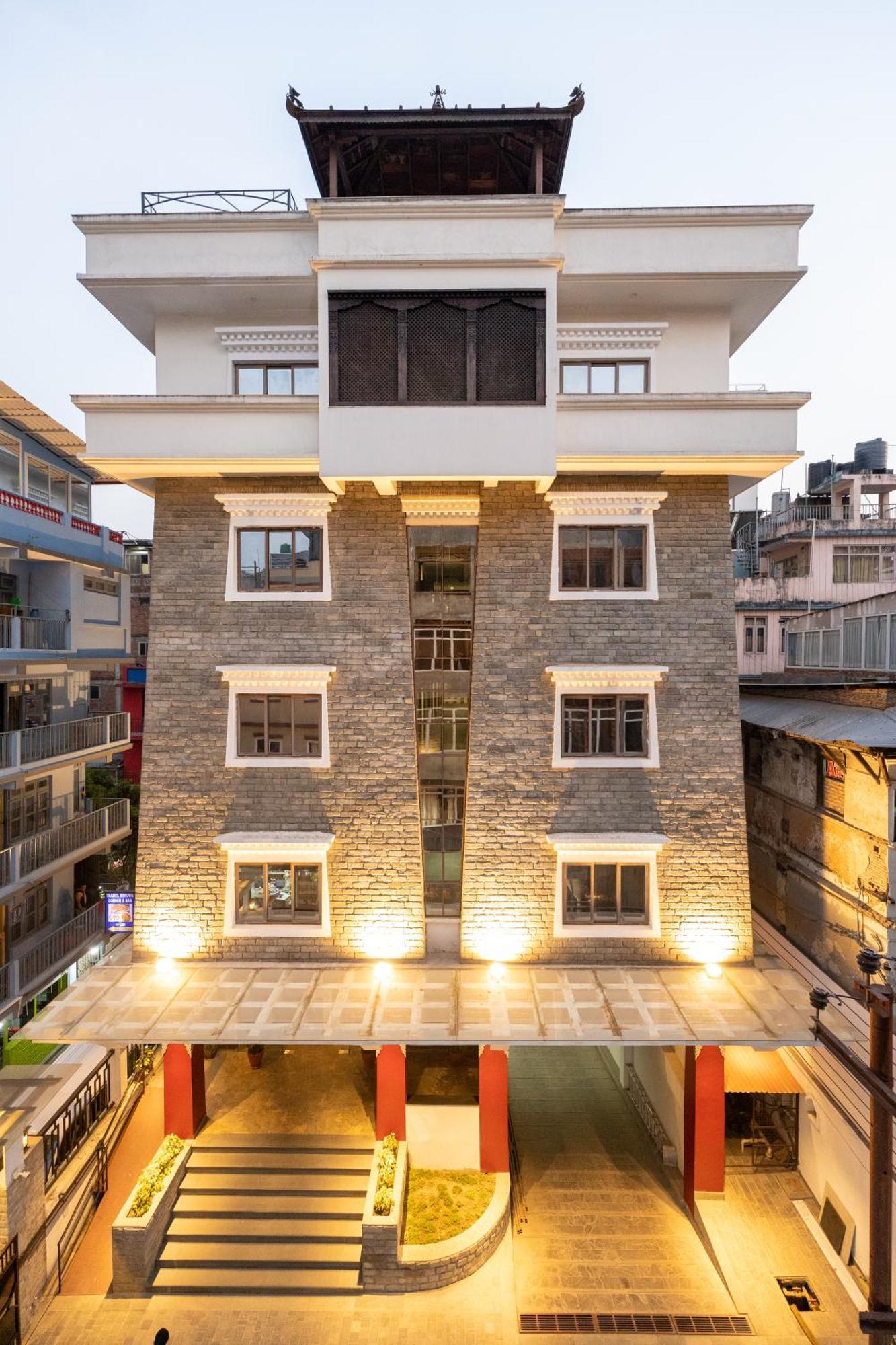 Hotel Lo Mustang カトマンズ エクステリア 写真