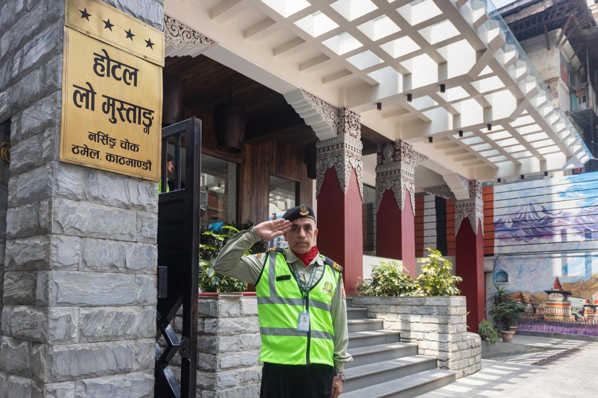 Hotel Lo Mustang カトマンズ エクステリア 写真