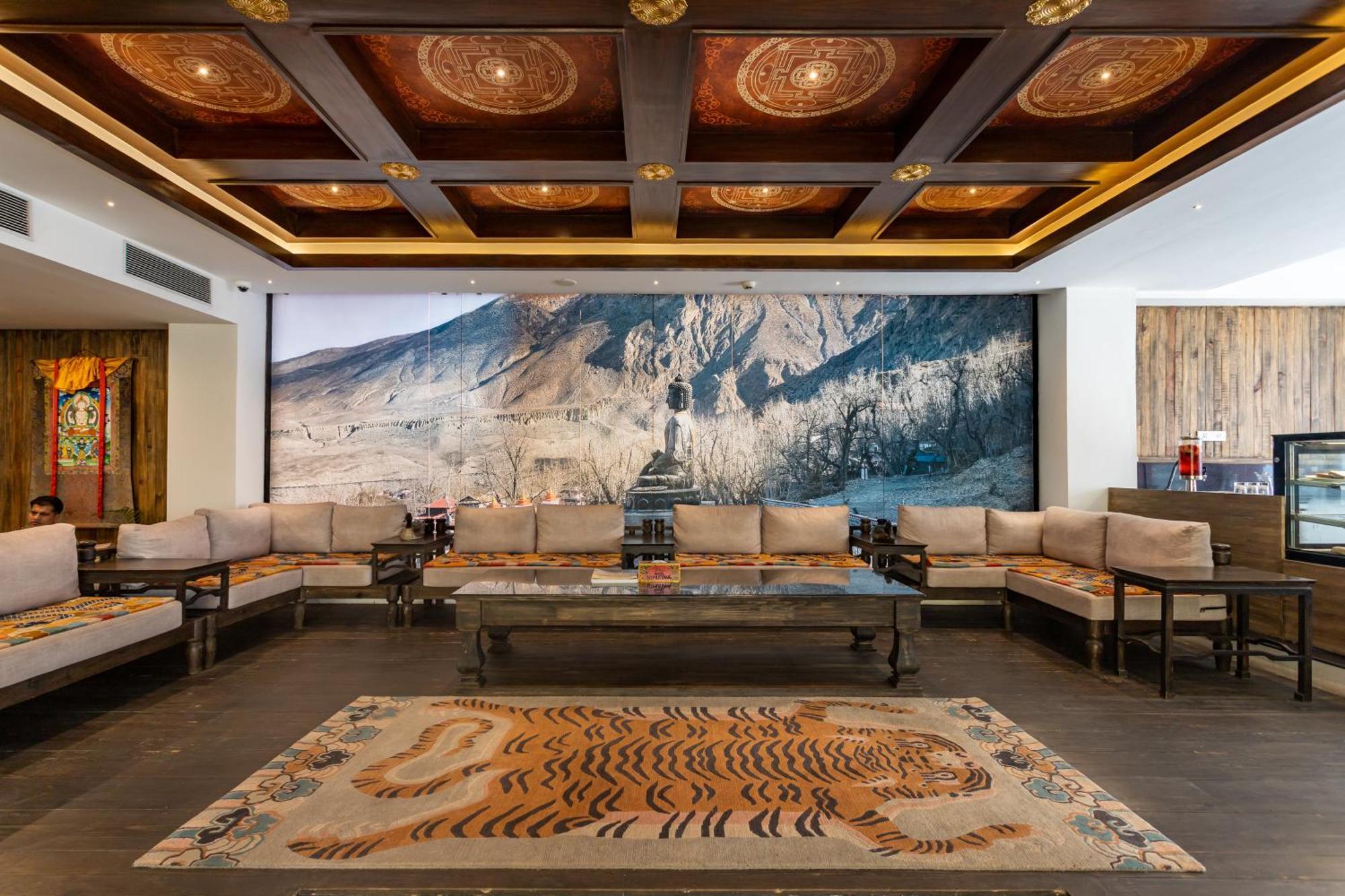 Hotel Lo Mustang カトマンズ エクステリア 写真